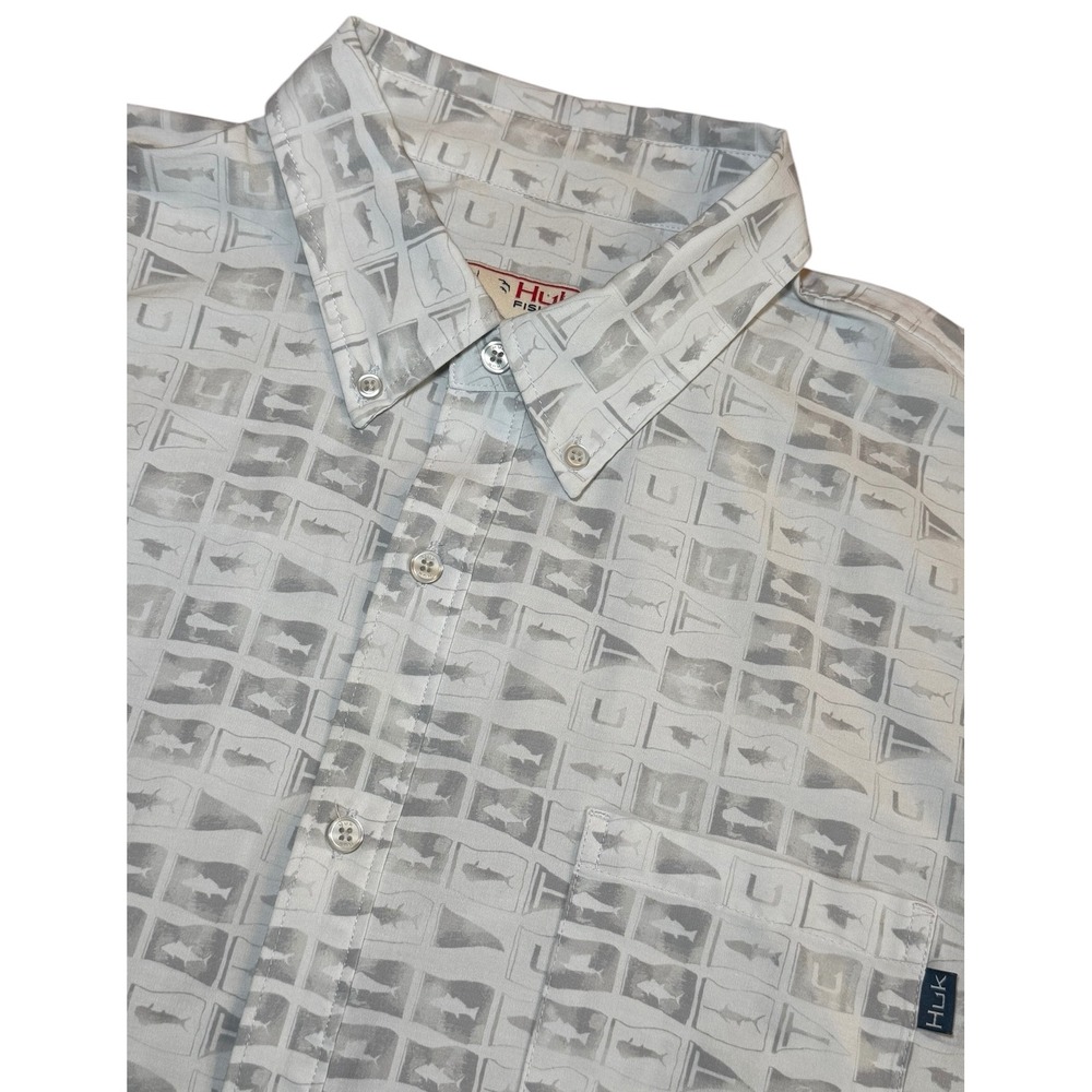 Huk Fishing Shirt Mens XL Button Down Short Sleeve Nautical Fish Flag Print